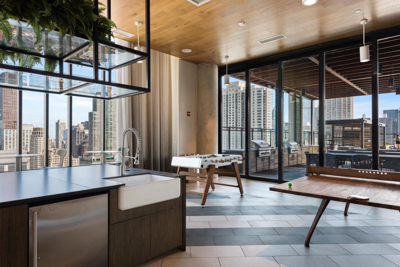 Cloud9 - River North - Aurelien Apartment *